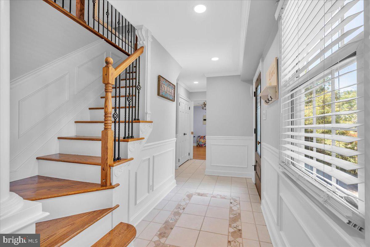 1900 CARDINAL LAKE DRIVE