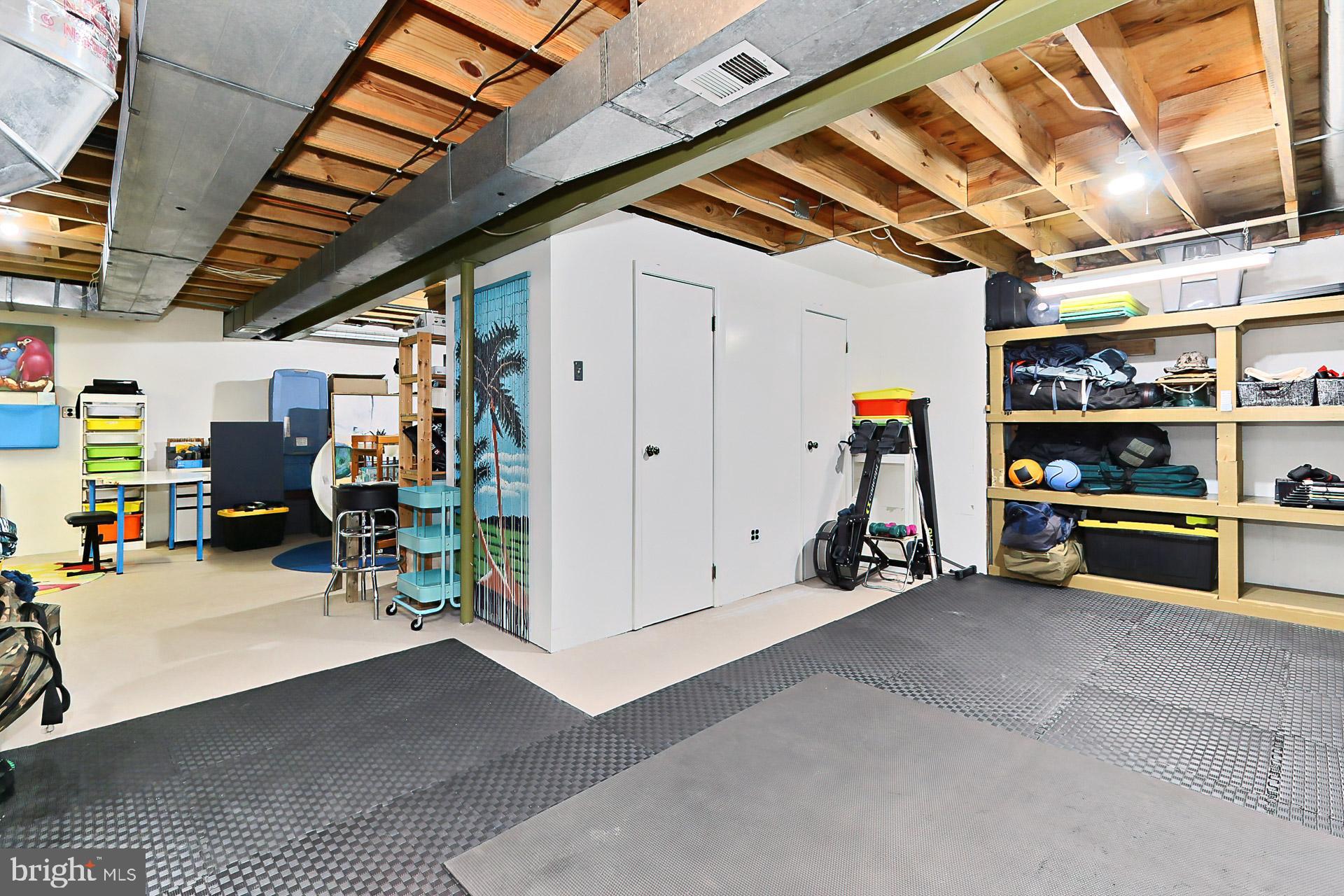 FAIRFAX STATION - Residential