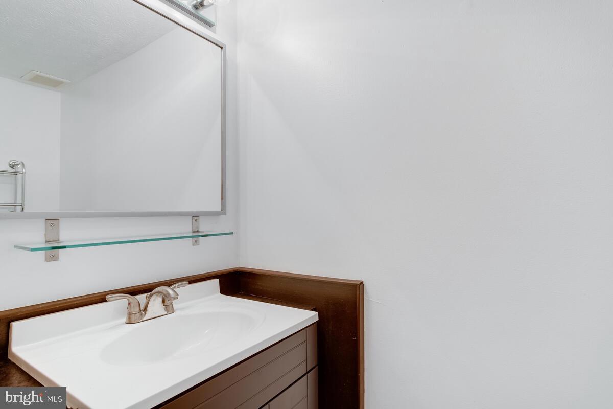 ASPEN PARK - Residential Lease