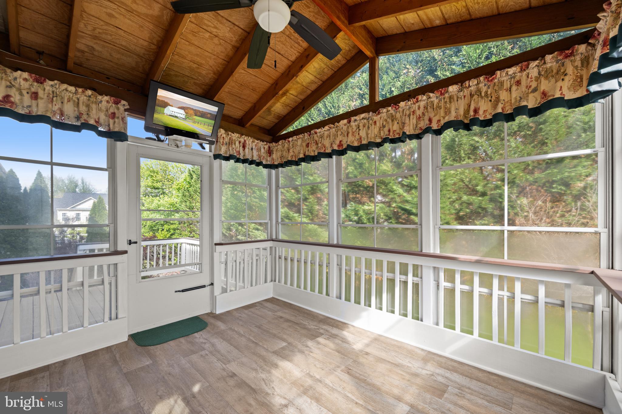 HOLLIFIELD ESTATES - Residential