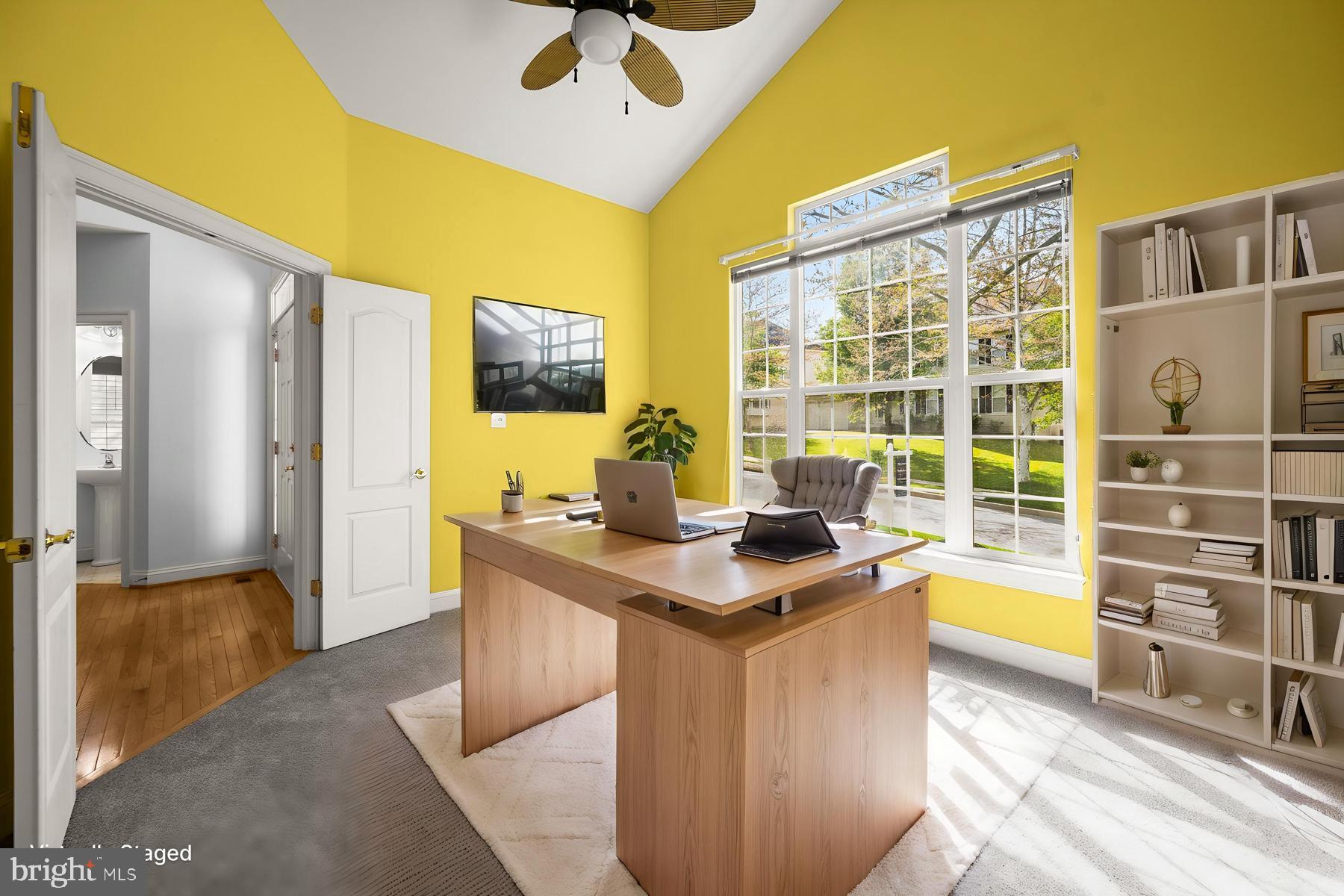 HOLLIFIELD ESTATES - Residential