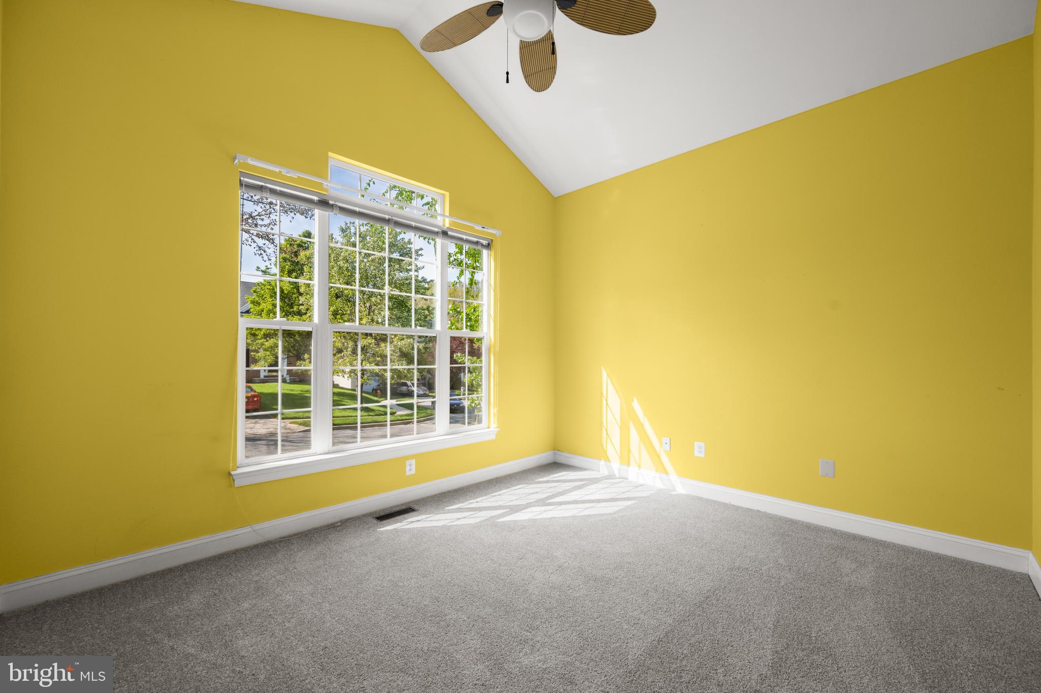 HOLLIFIELD ESTATES - Residential