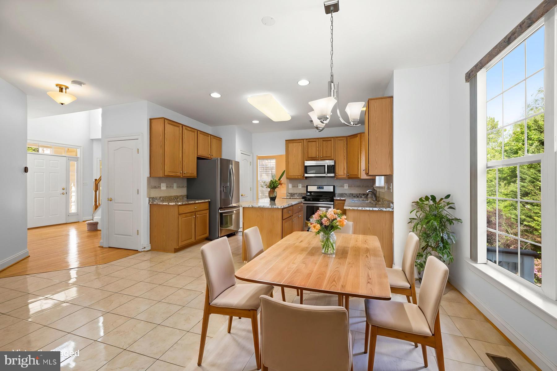 HOLLIFIELD ESTATES - Residential