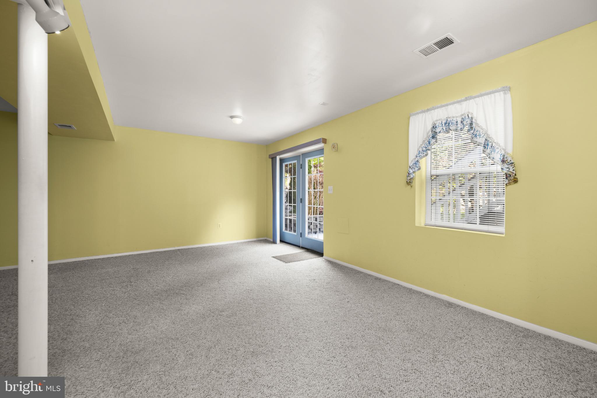 HOLLIFIELD ESTATES - Residential