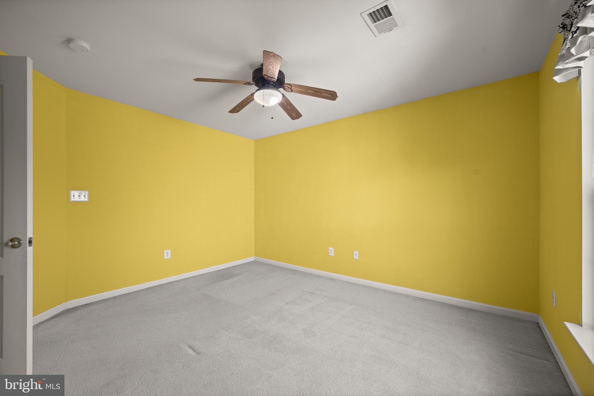 HOLLIFIELD ESTATES - Residential