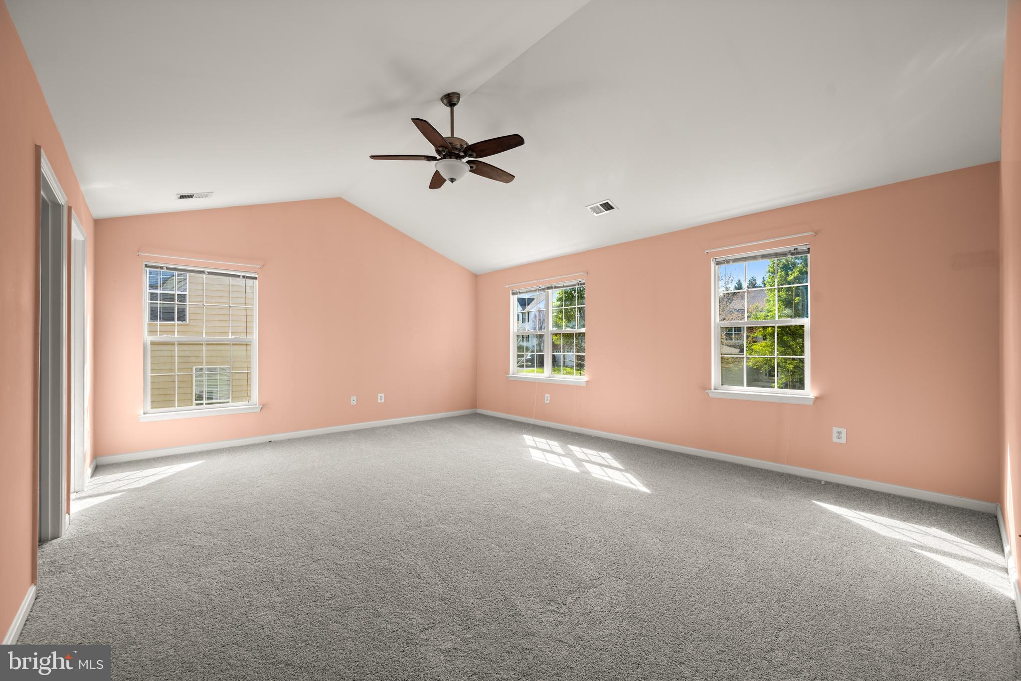 HOLLIFIELD ESTATES - Residential