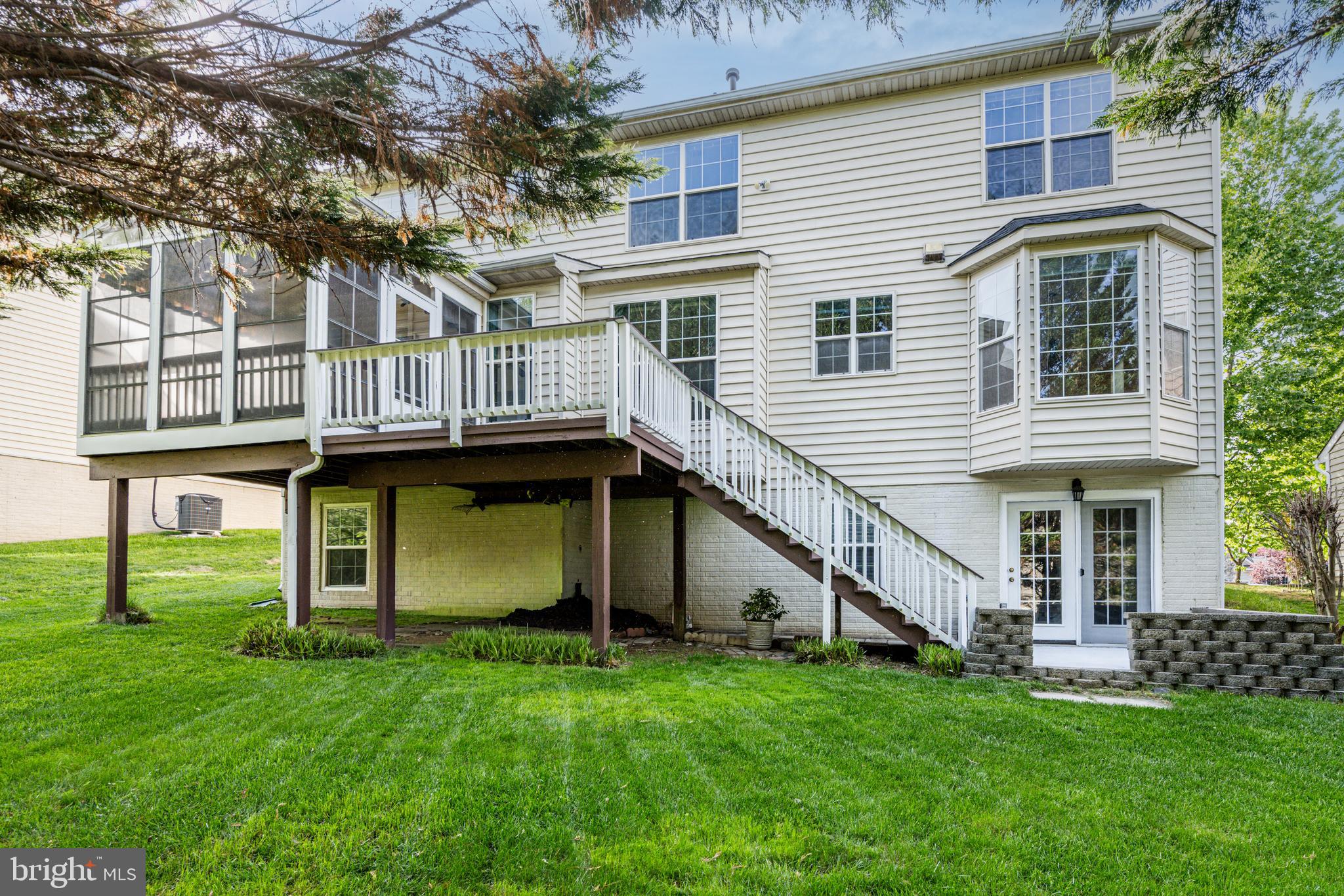 HOLLIFIELD ESTATES - Residential