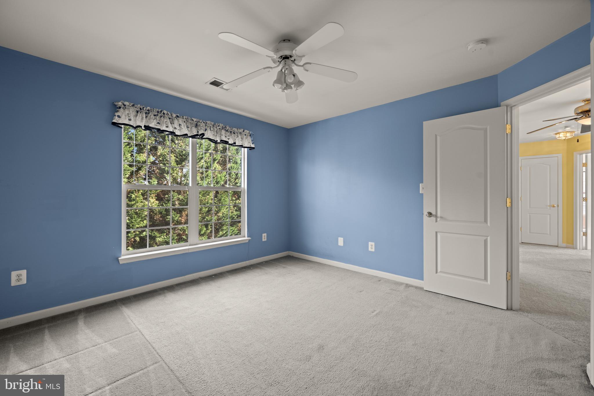 HOLLIFIELD ESTATES - Residential