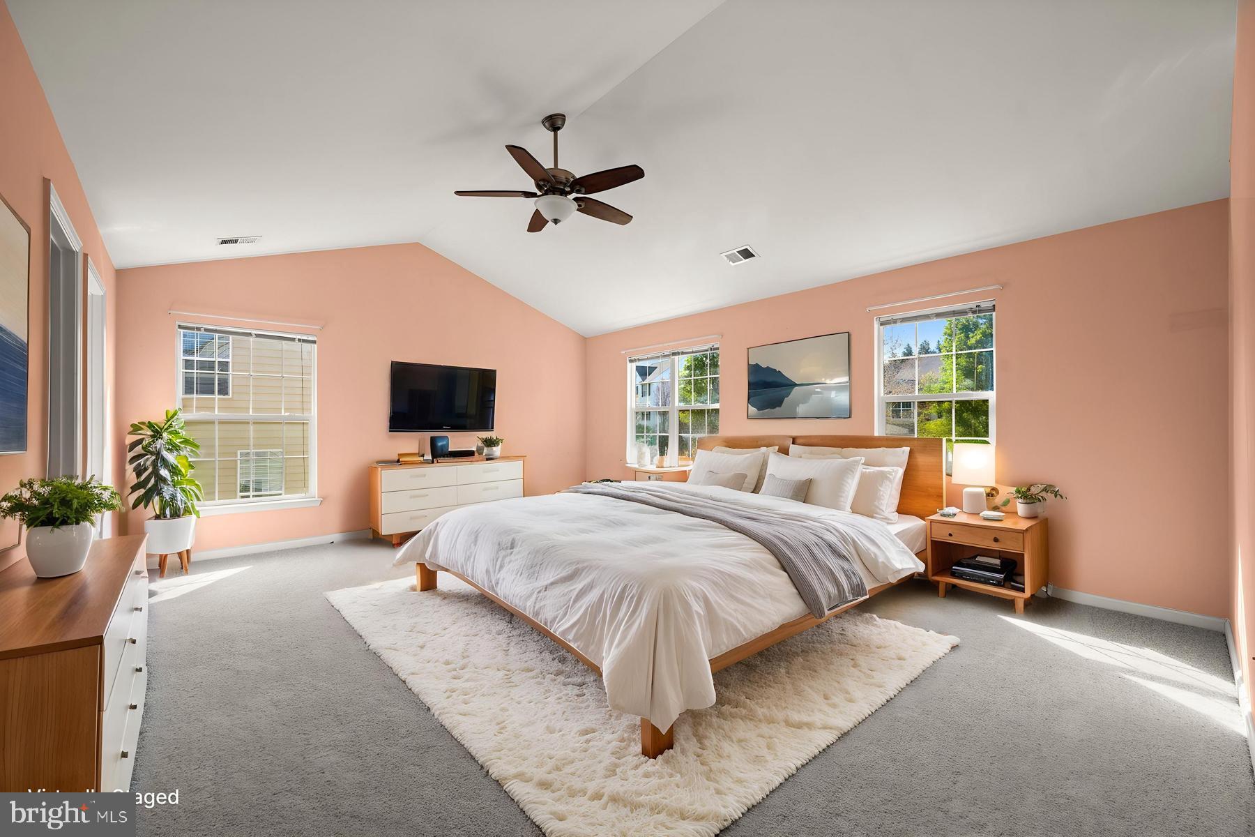 HOLLIFIELD ESTATES - Residential