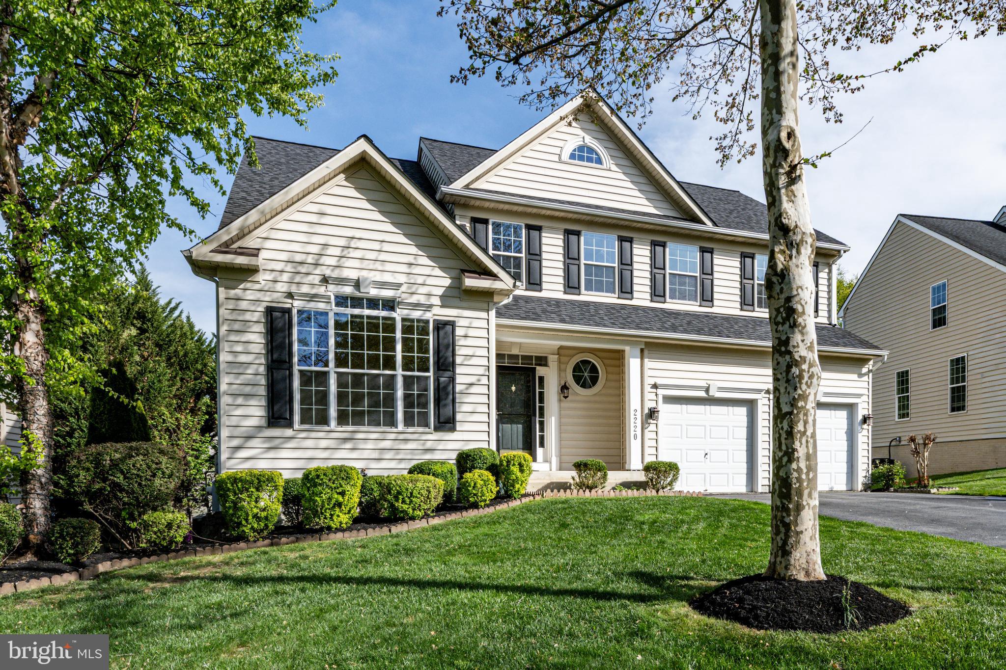 HOLLIFIELD ESTATES - Residential