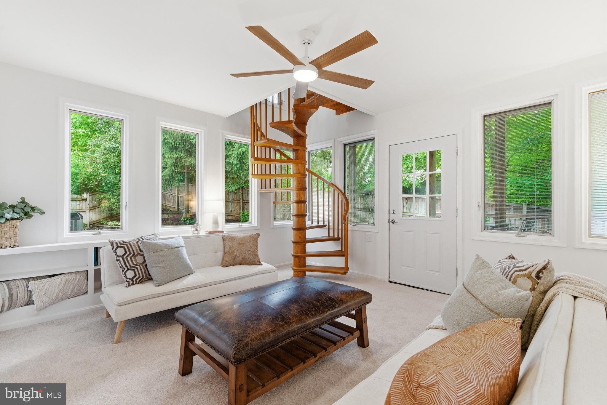 KINGS PARK WEST - Residential