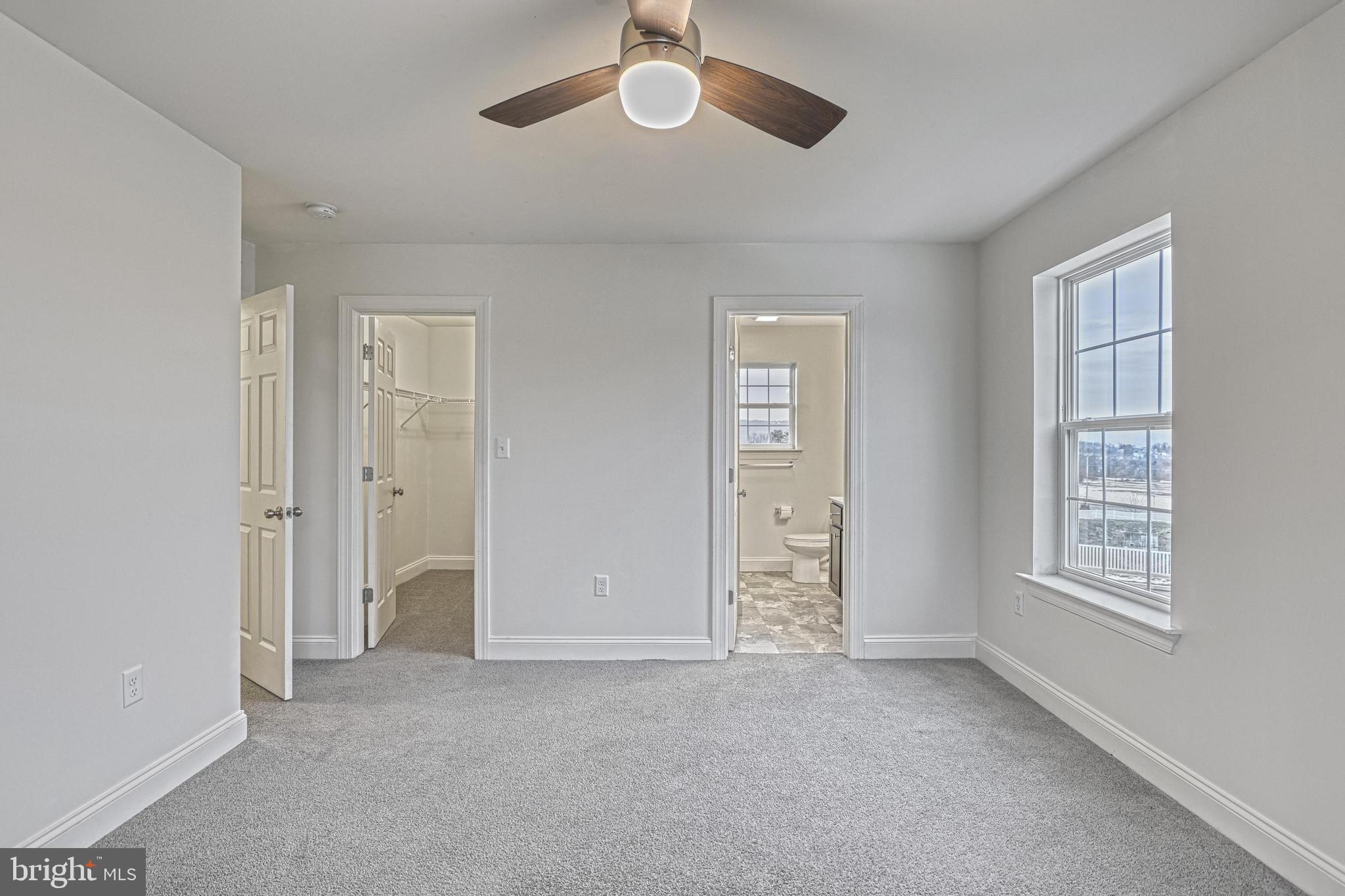 WINDY HEIGHTS, THE NEW - Residential