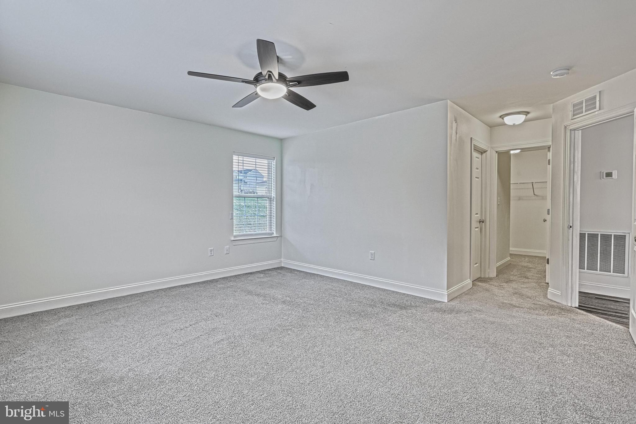 WINDY HEIGHTS, THE NEW - Residential