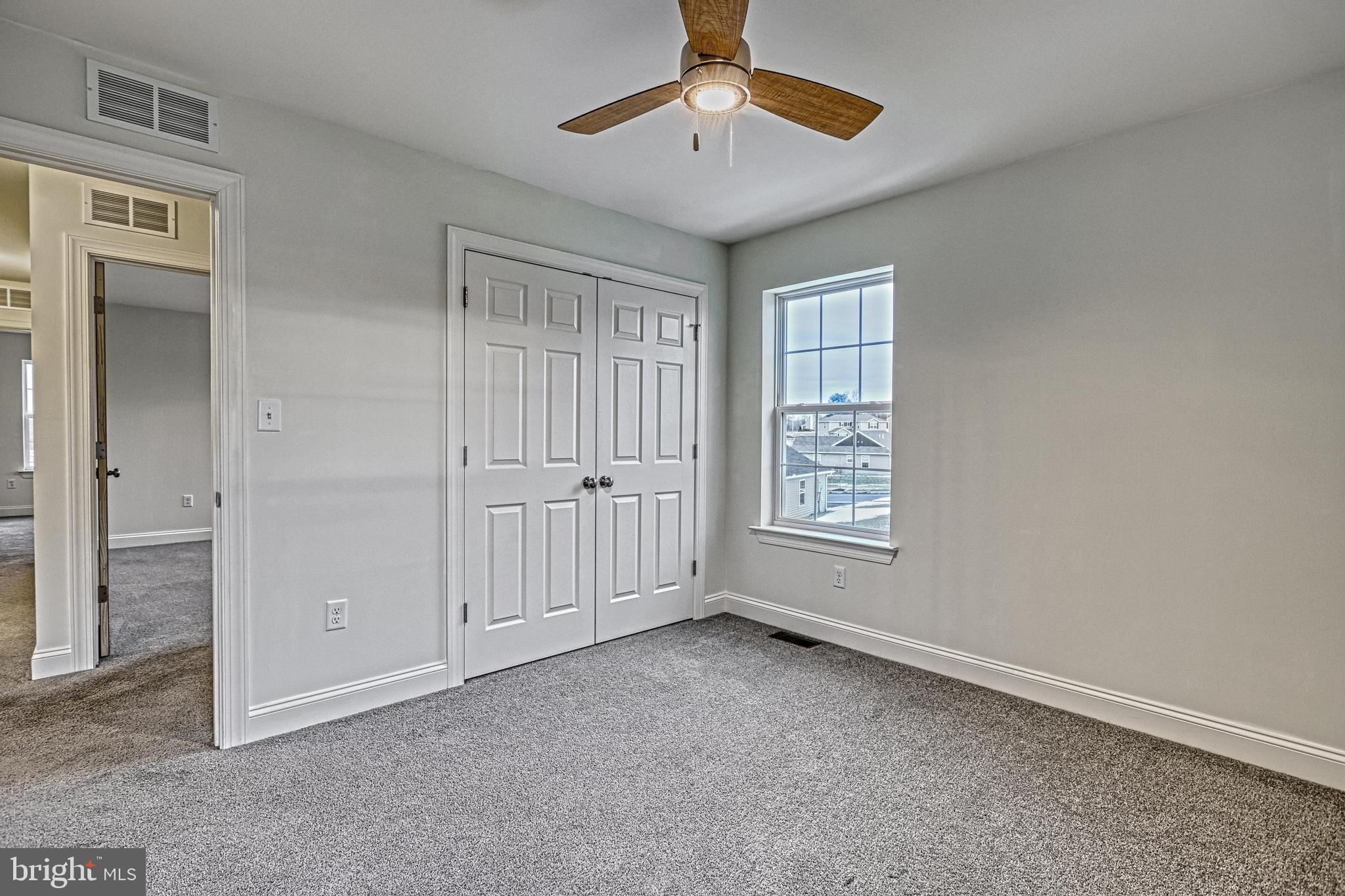 WINDY HEIGHTS, THE NEW - Residential