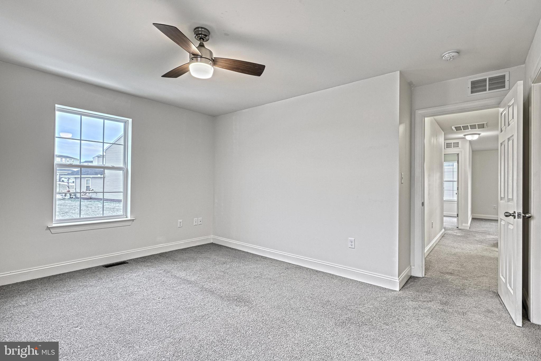 WINDY HEIGHTS, THE NEW - Residential