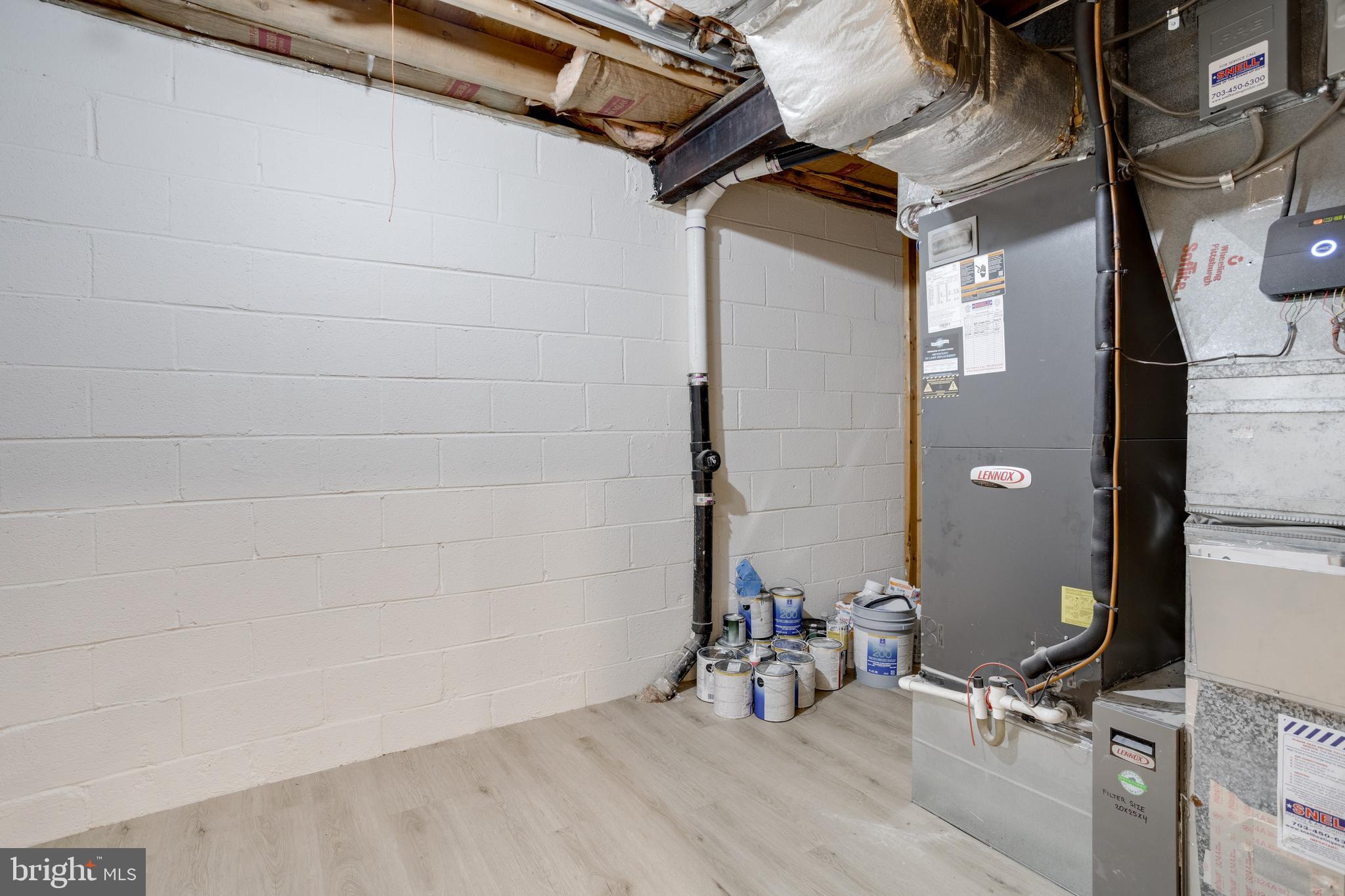 BENT TREE - Residential