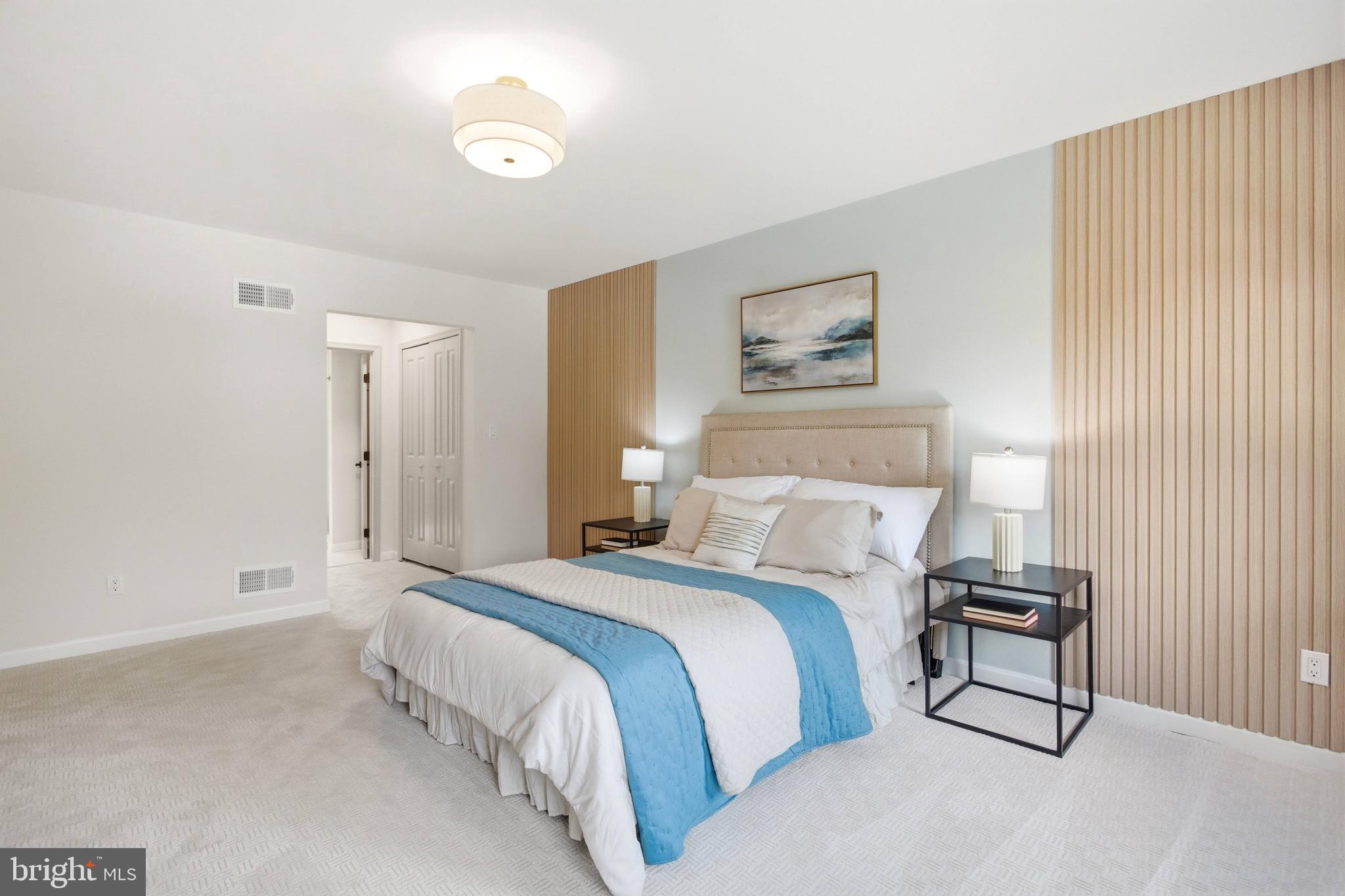 BENT TREE - Residential