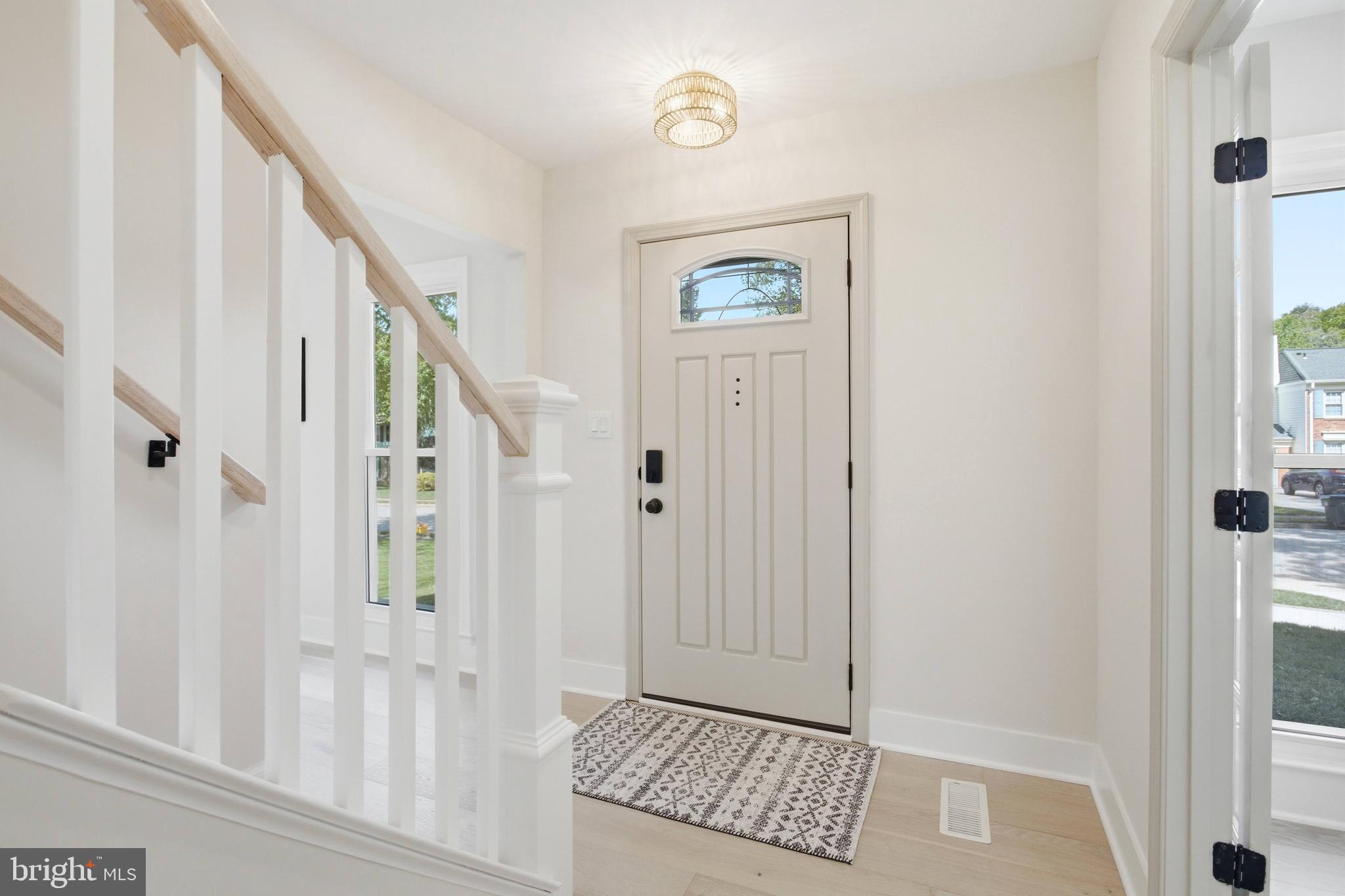 BENT TREE - Residential