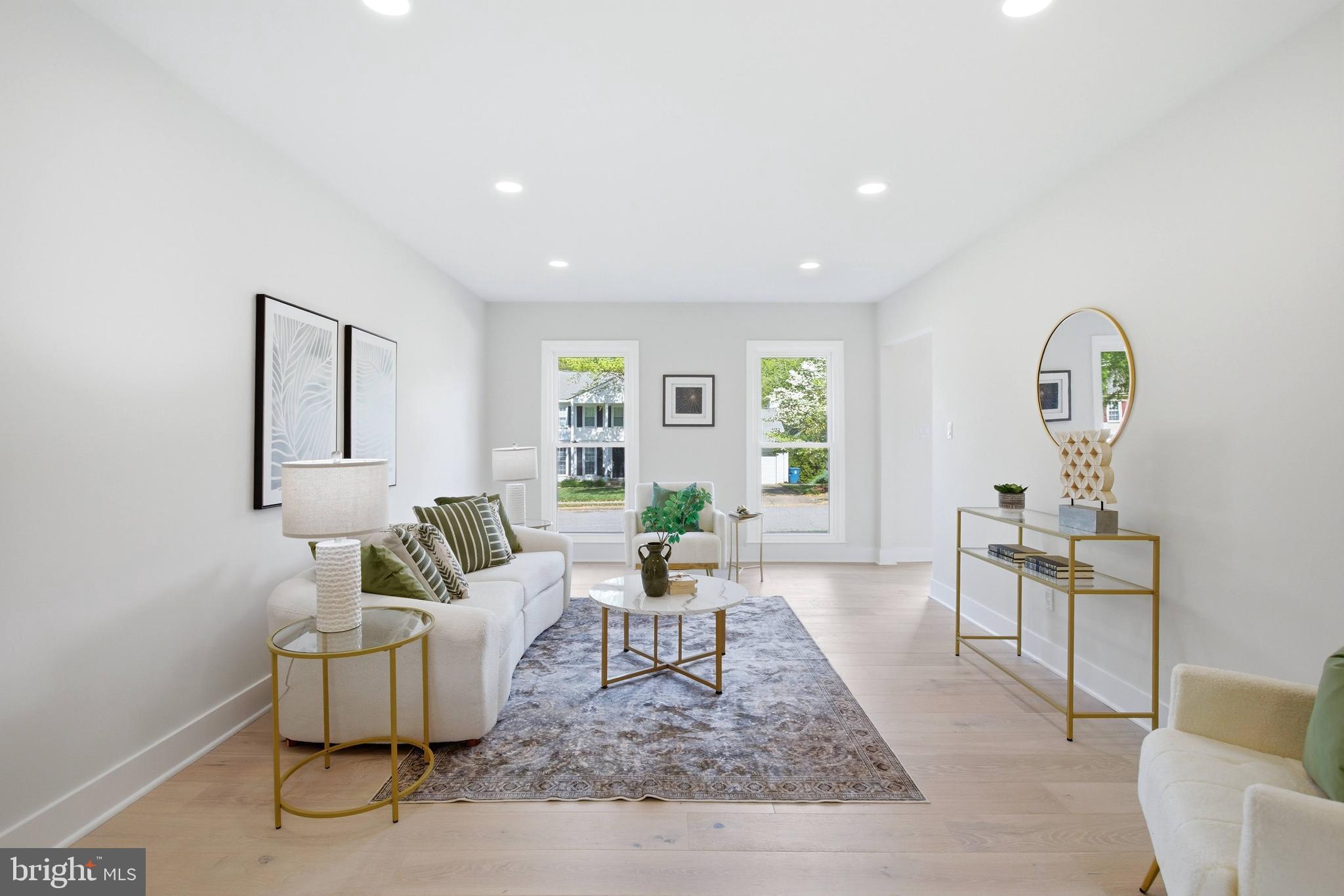 BENT TREE - Residential