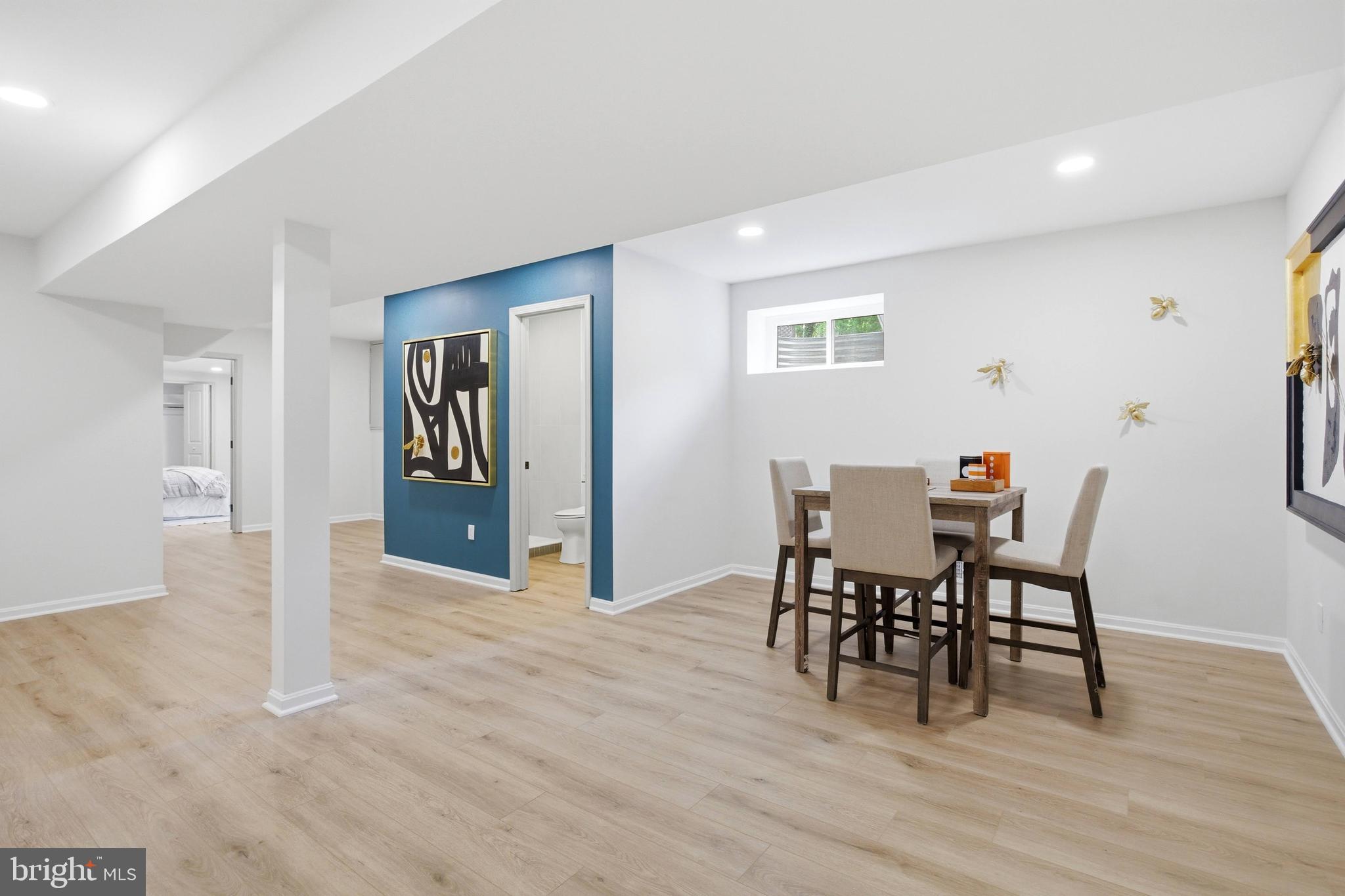 BENT TREE - Residential