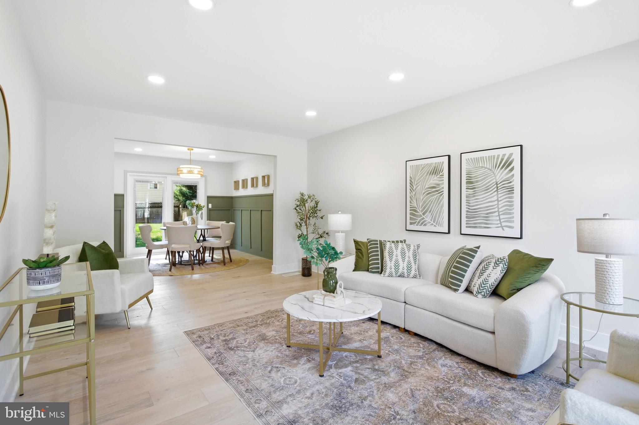 BENT TREE - Residential