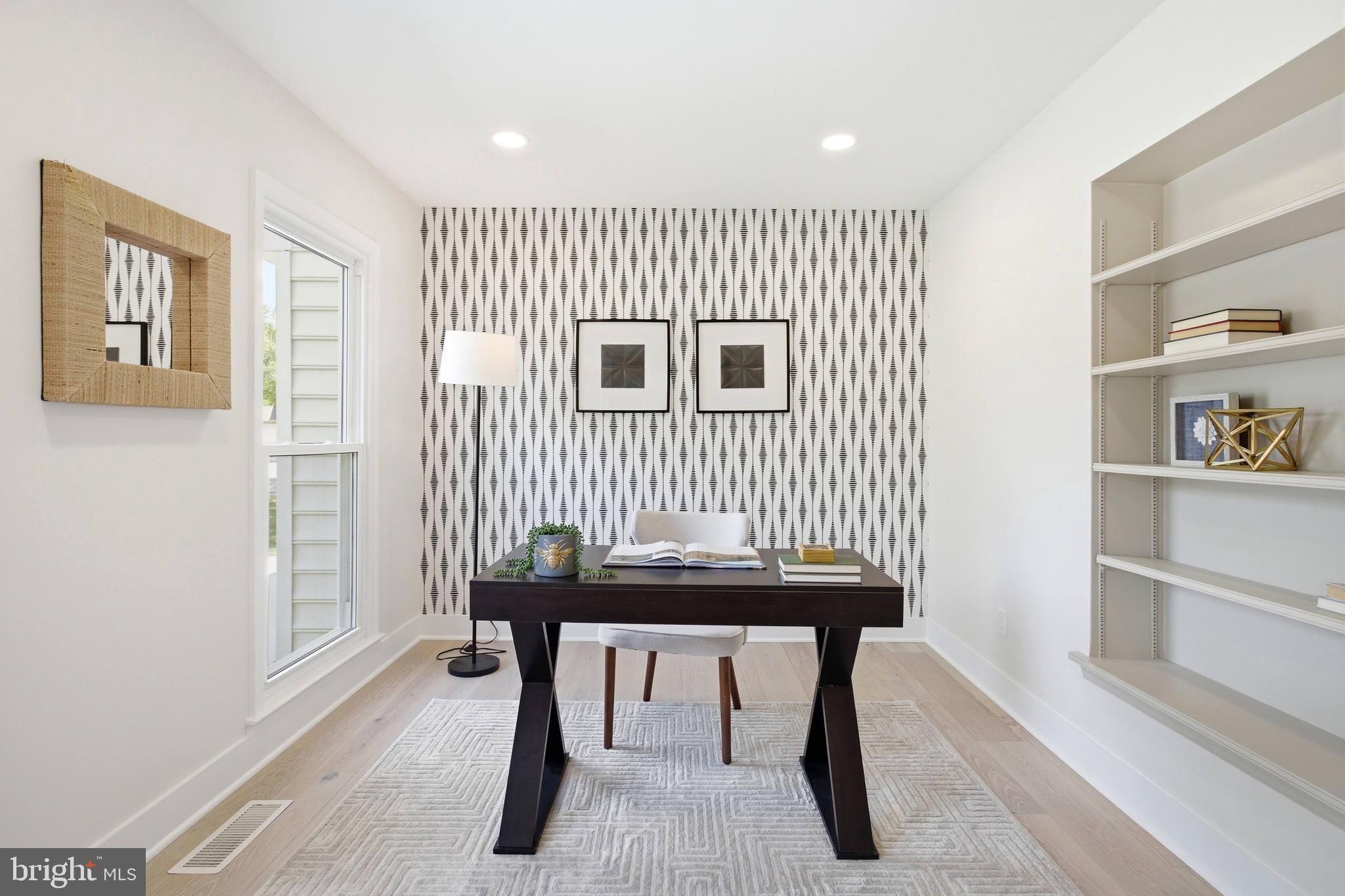 BENT TREE - Residential