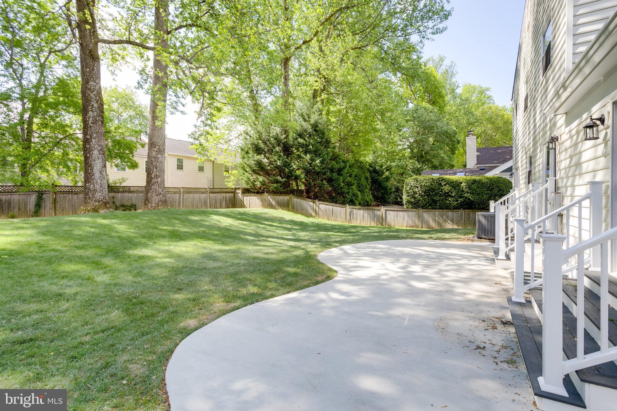 BENT TREE - Residential