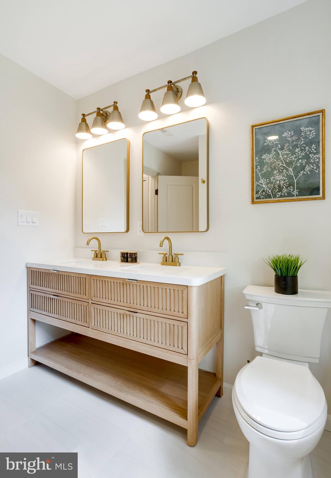 BENT TREE - Residential