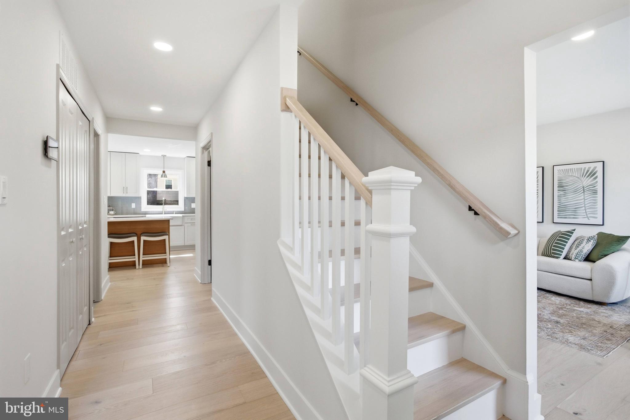 BENT TREE - Residential