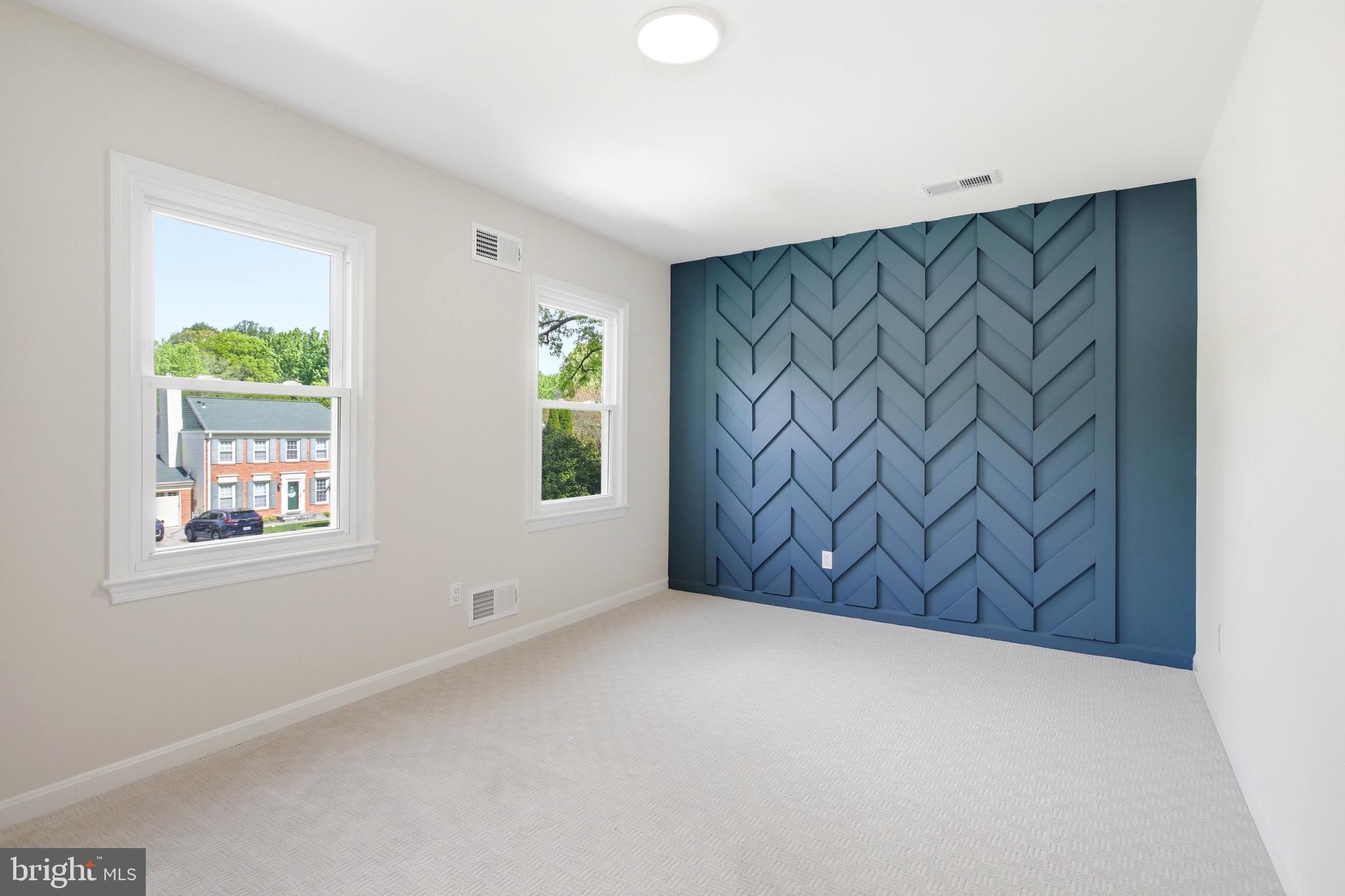 BENT TREE - Residential