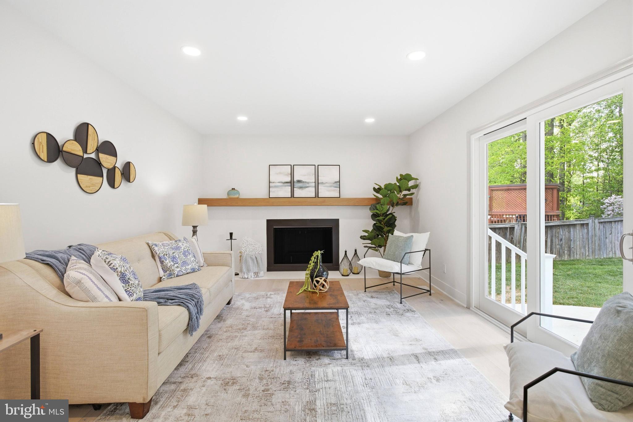 BENT TREE - Residential