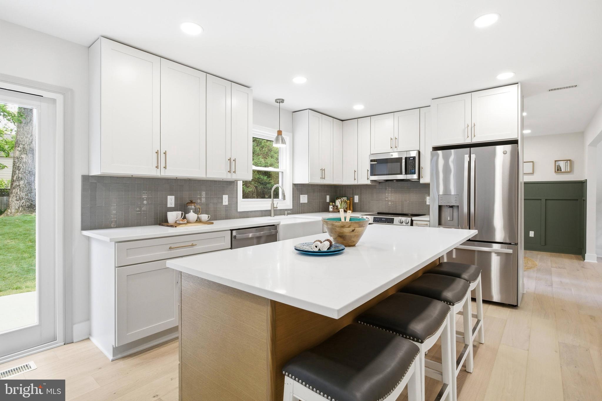 BENT TREE - Residential