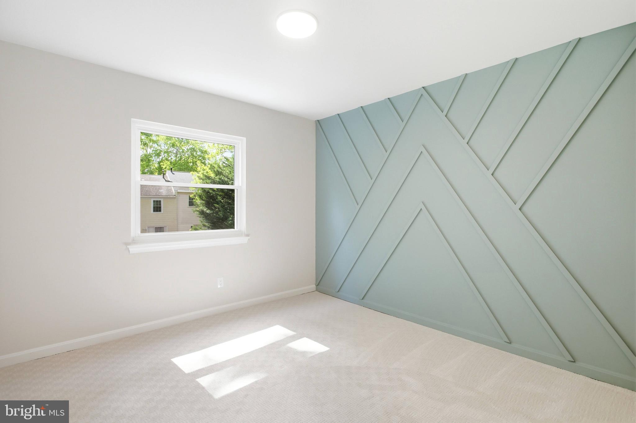 BENT TREE - Residential