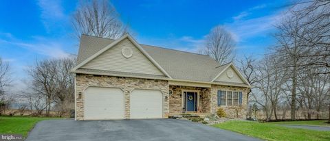 4135 HILL TERRACE DRIVE READING PA 19608