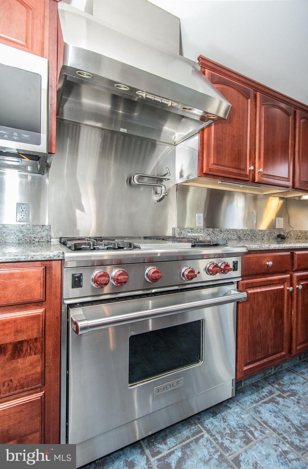 BRIDESBURG - Residential