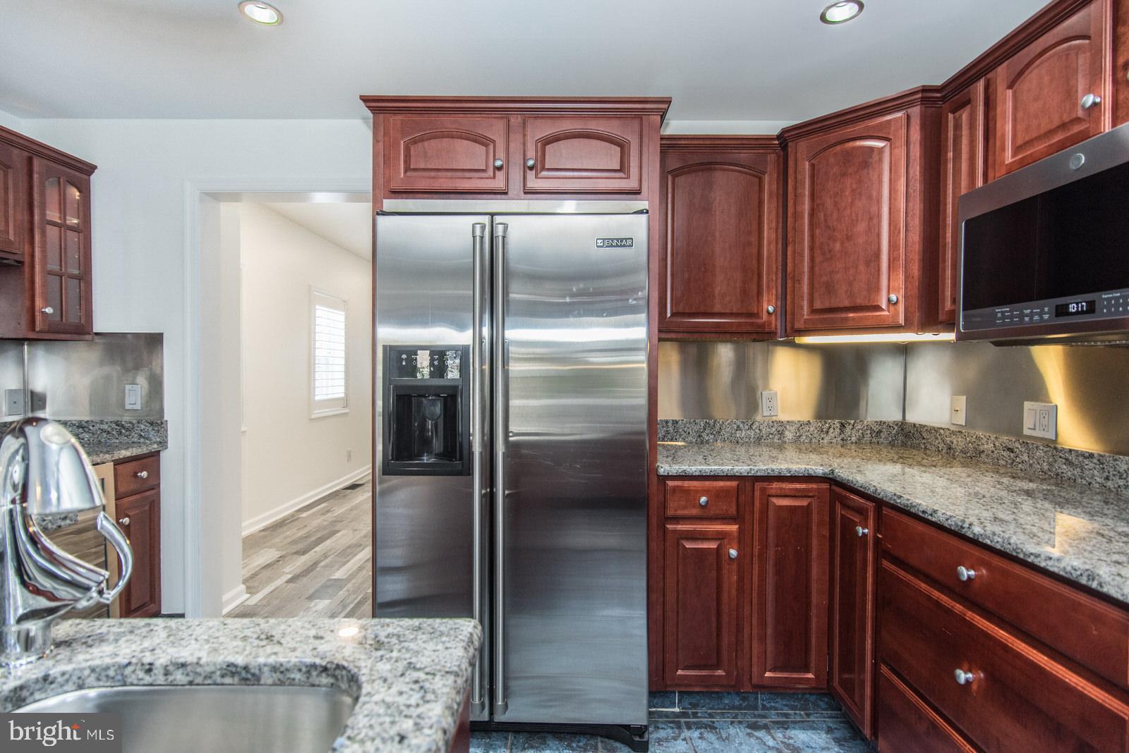 BRIDESBURG - Residential