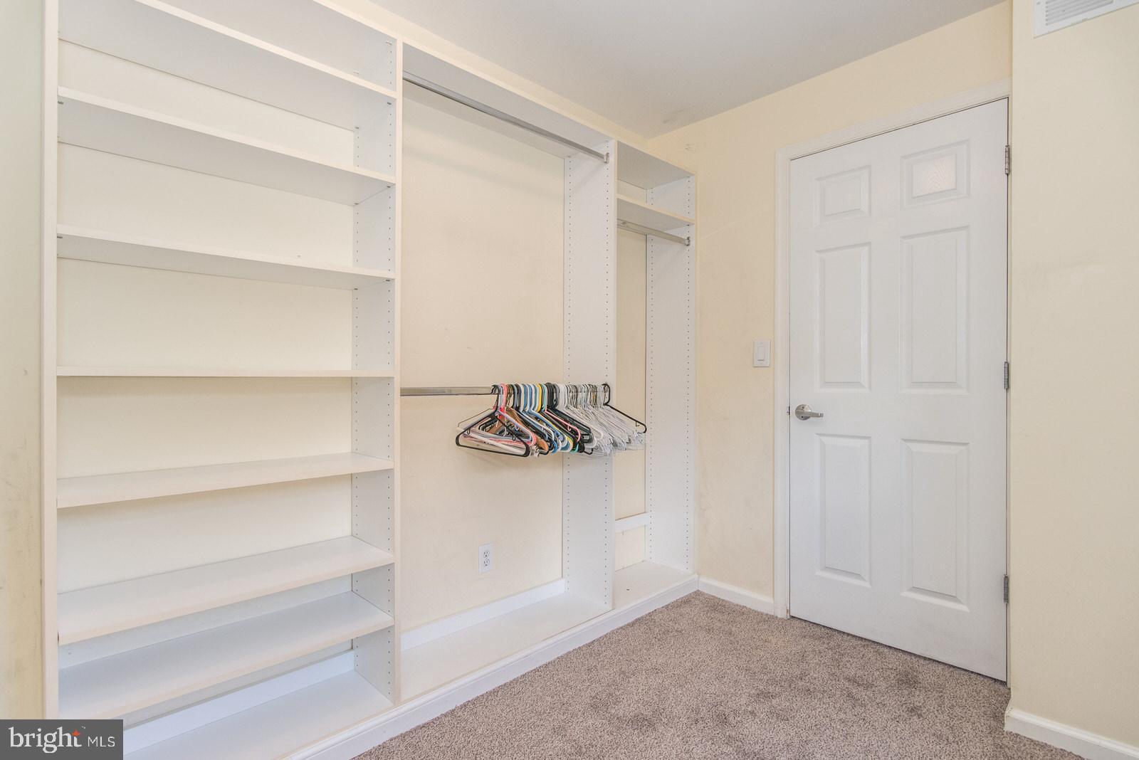 BRIDESBURG - Residential