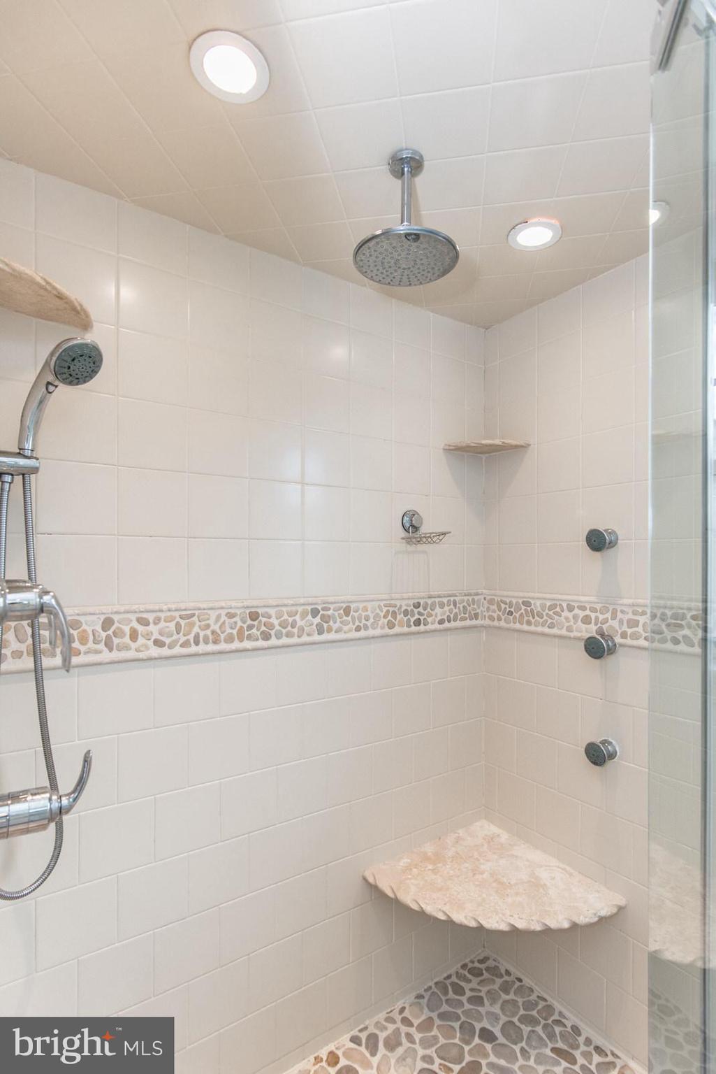 BRIDESBURG - Residential