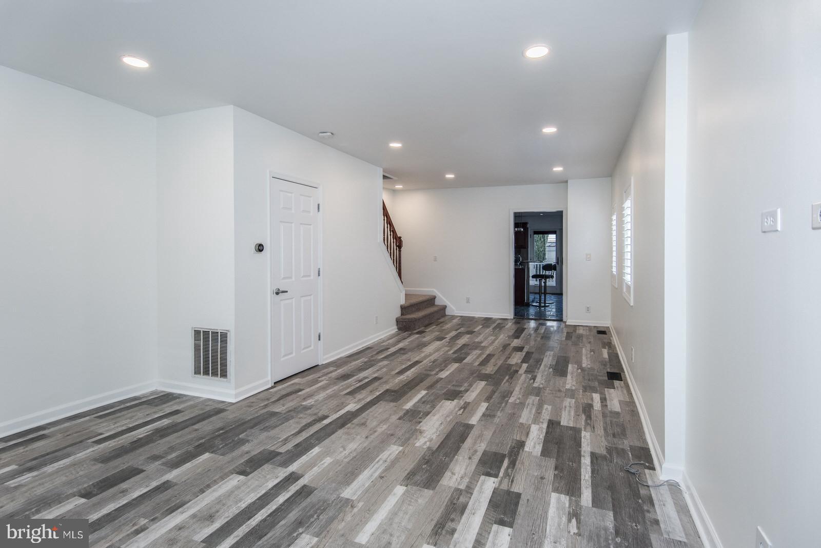 BRIDESBURG - Residential