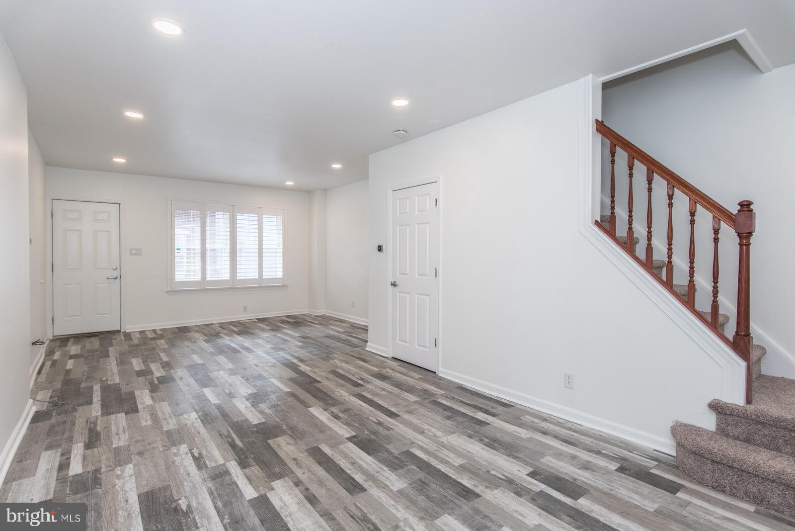 BRIDESBURG - Residential