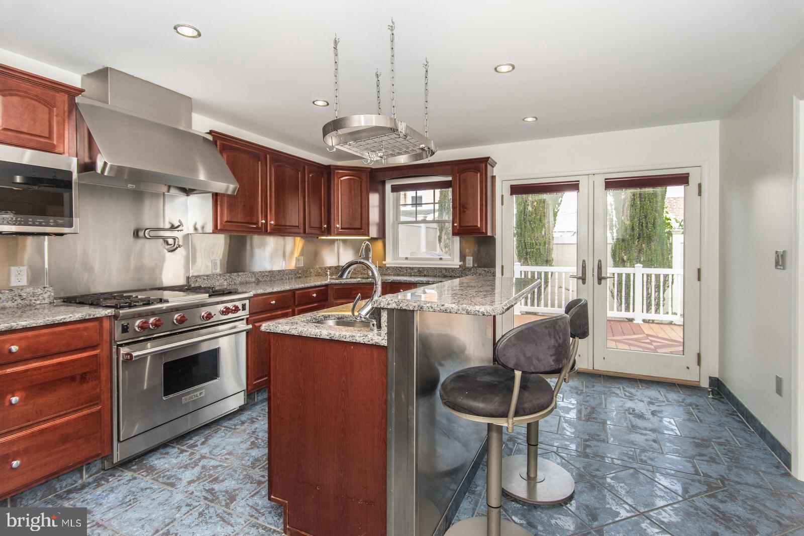 BRIDESBURG - Residential