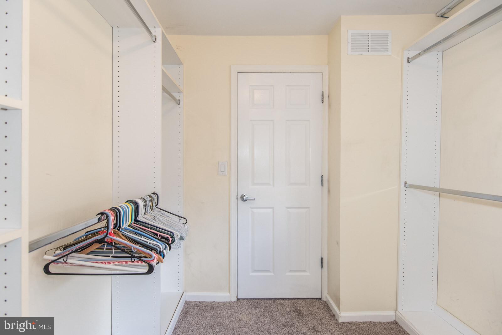 BRIDESBURG - Residential