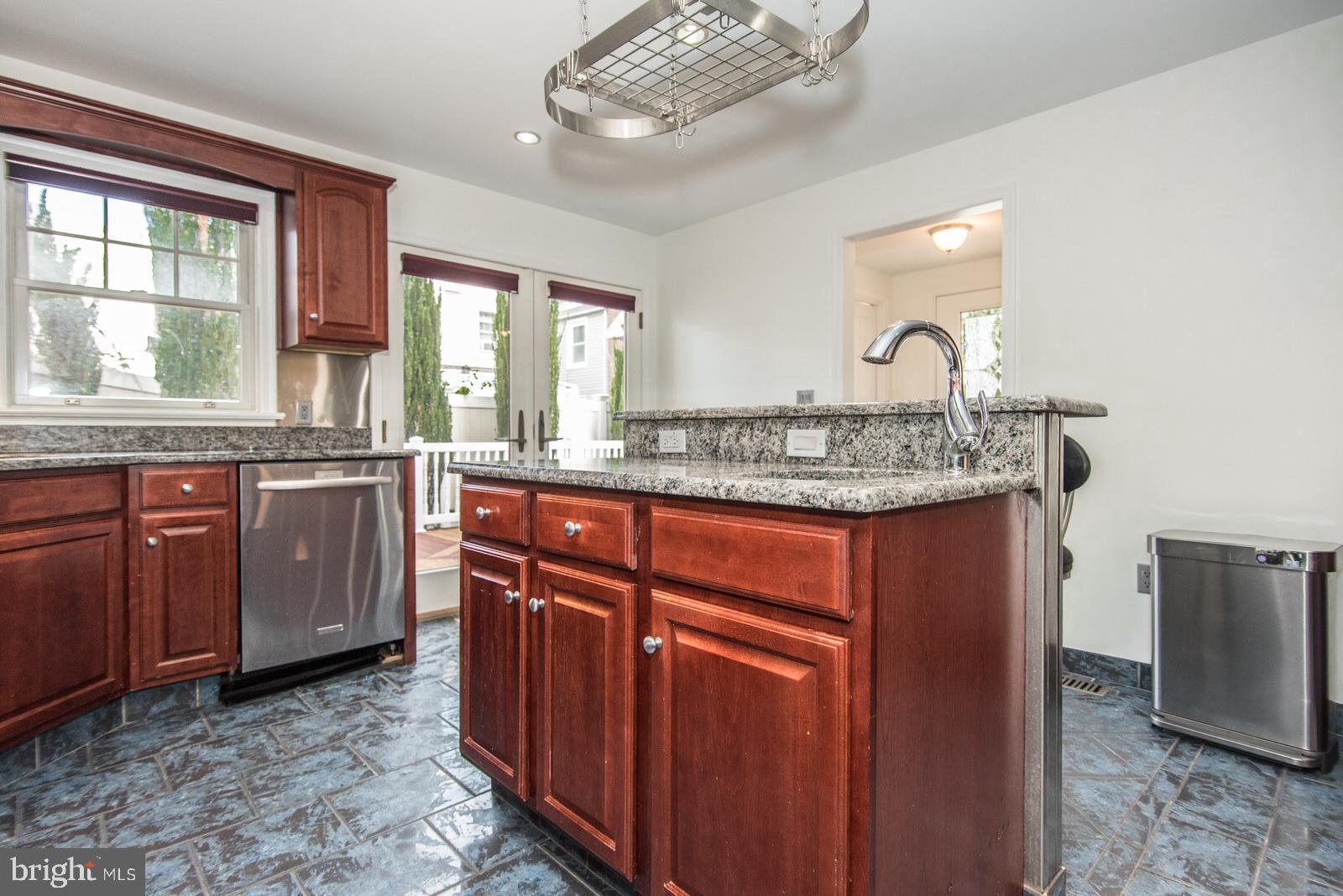 BRIDESBURG - Residential