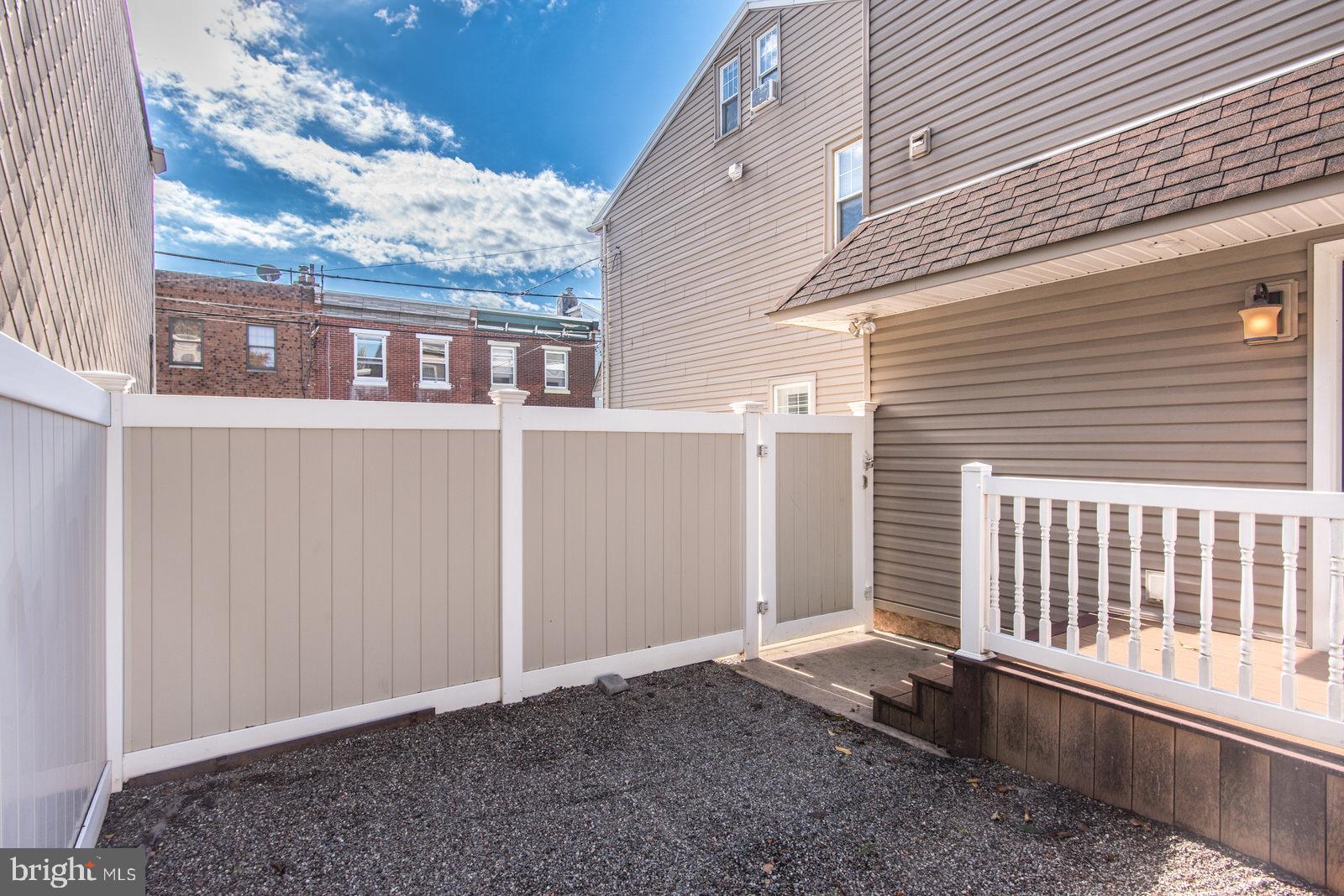 BRIDESBURG - Residential