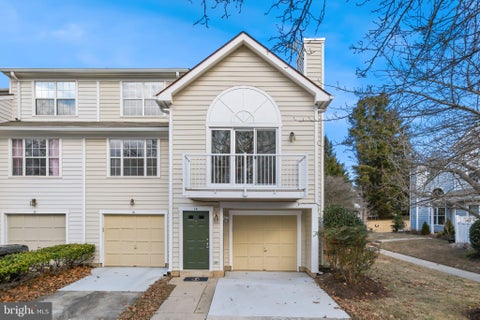 Townhouse For Rent - 14 Amarillo Court #128<br/> GERMANTOWN, MD 20874