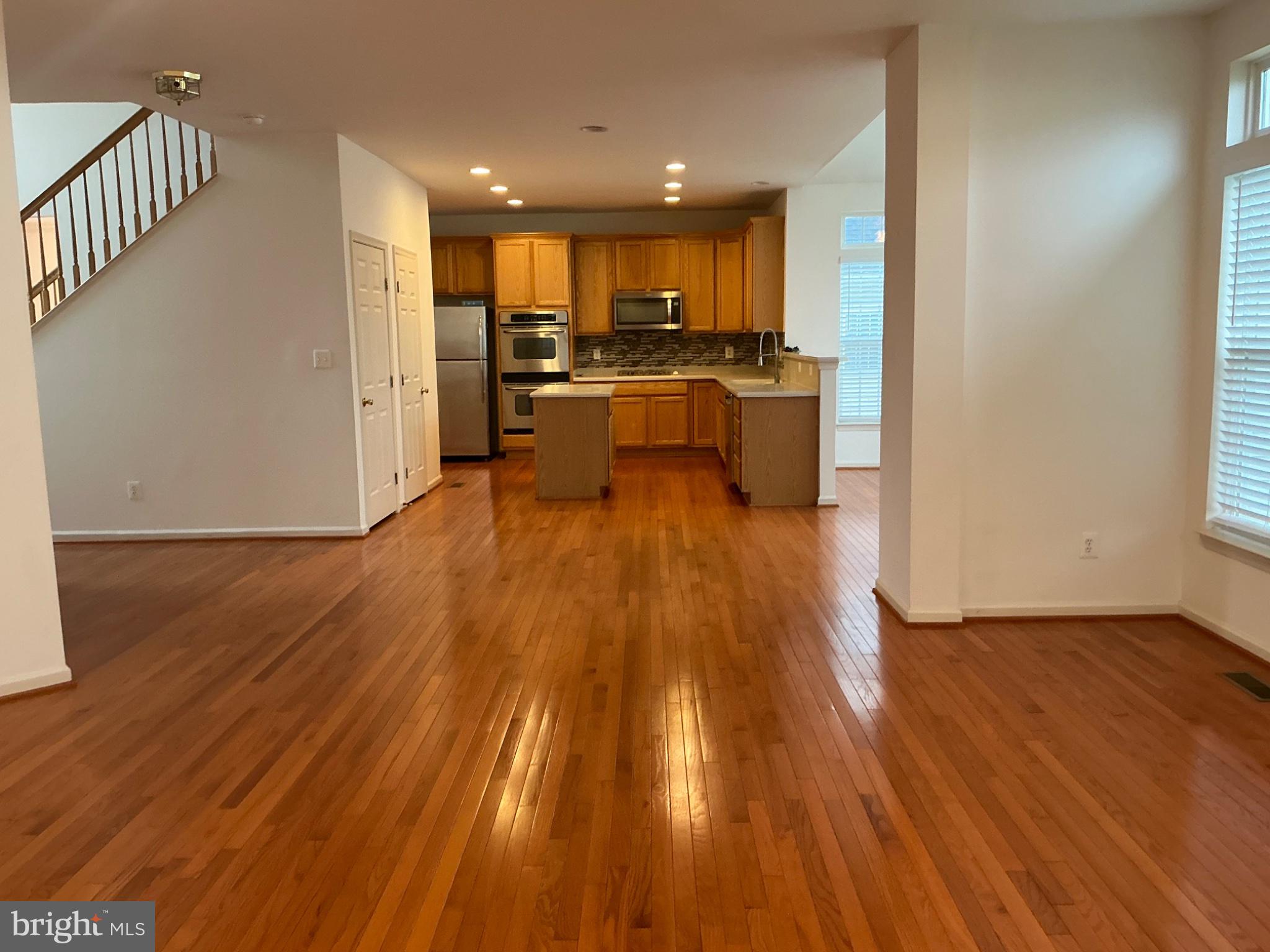 SOMERSET - Residential