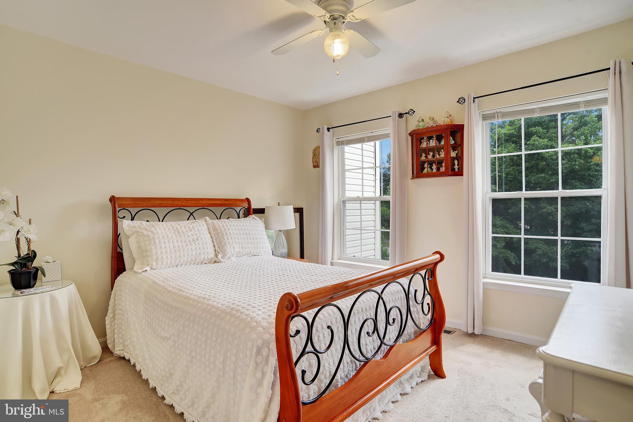 NORTHRIDGE - Residential