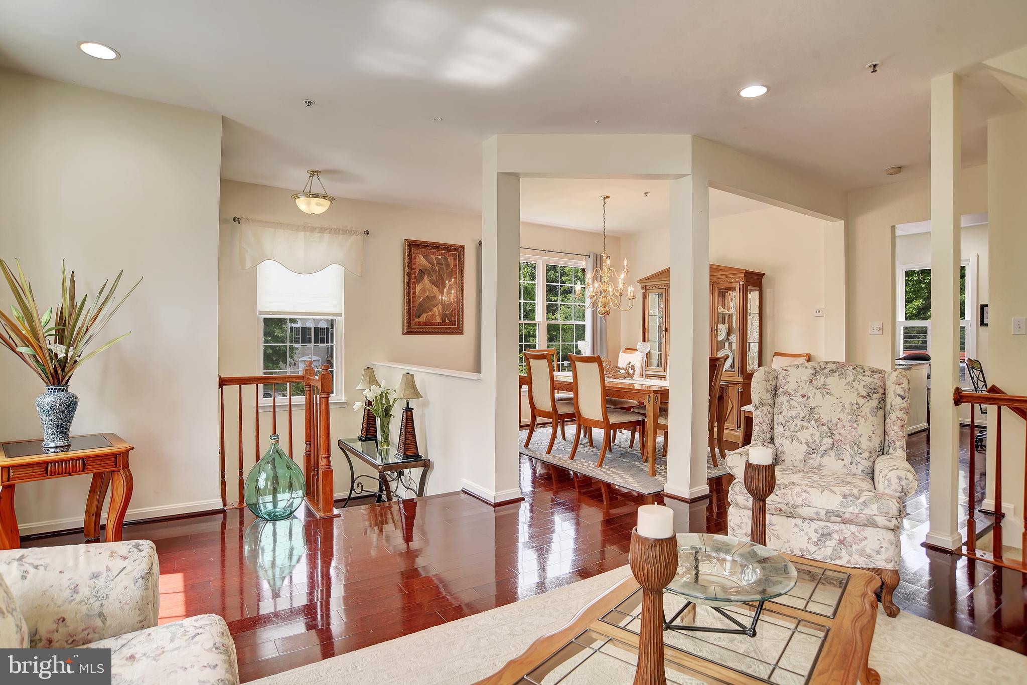 NORTHRIDGE - Residential