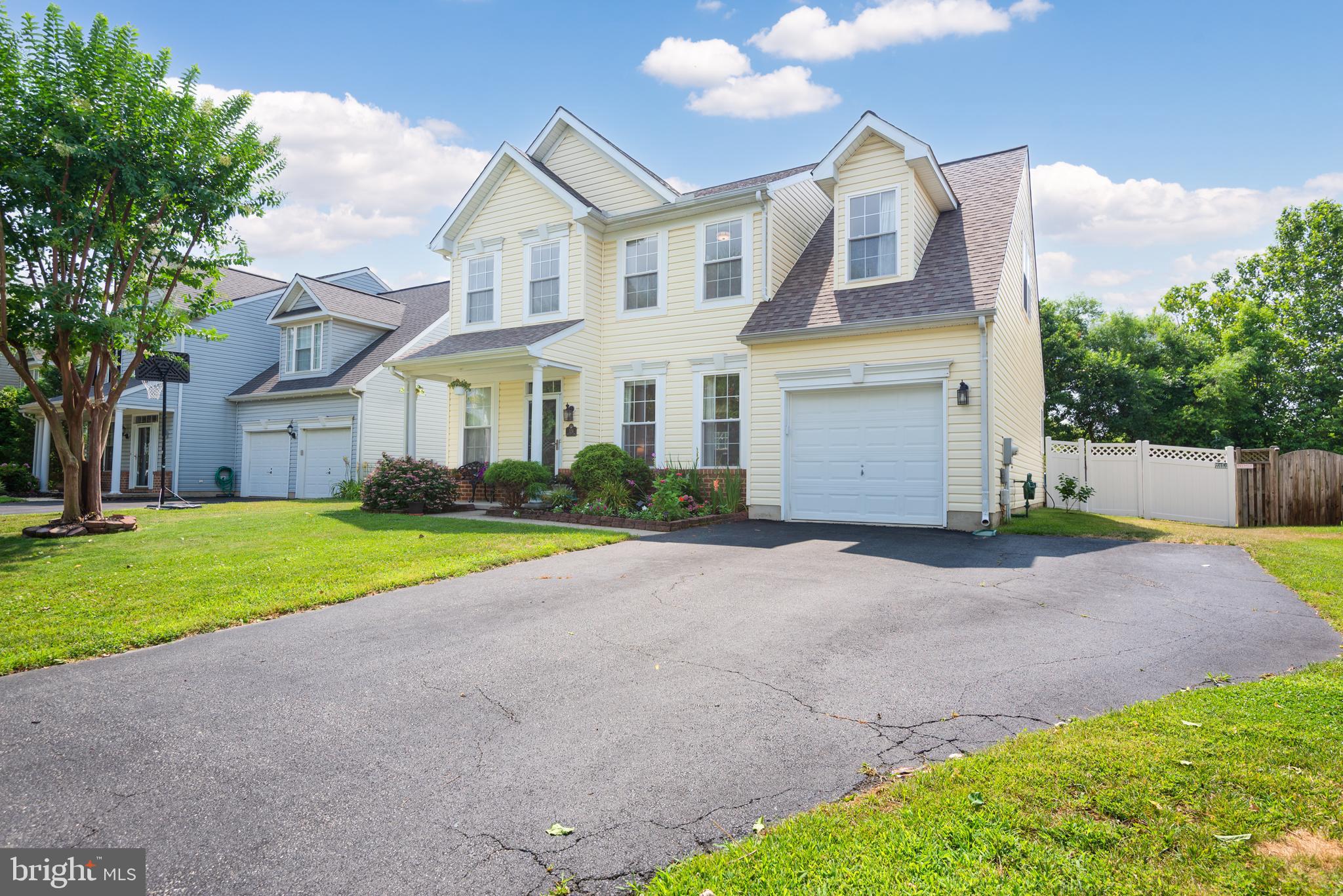 324 WEB FOOT LANE