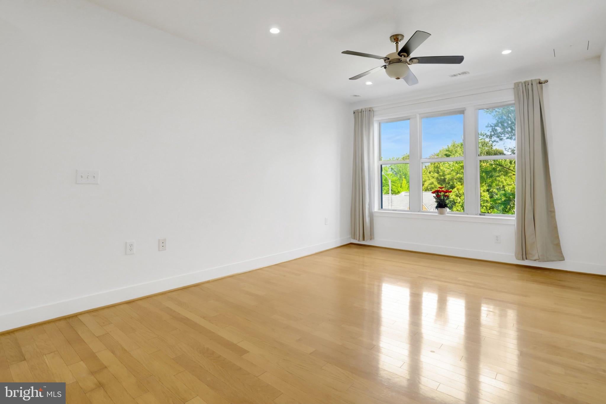 1800 WILSON BOULEVARD 330